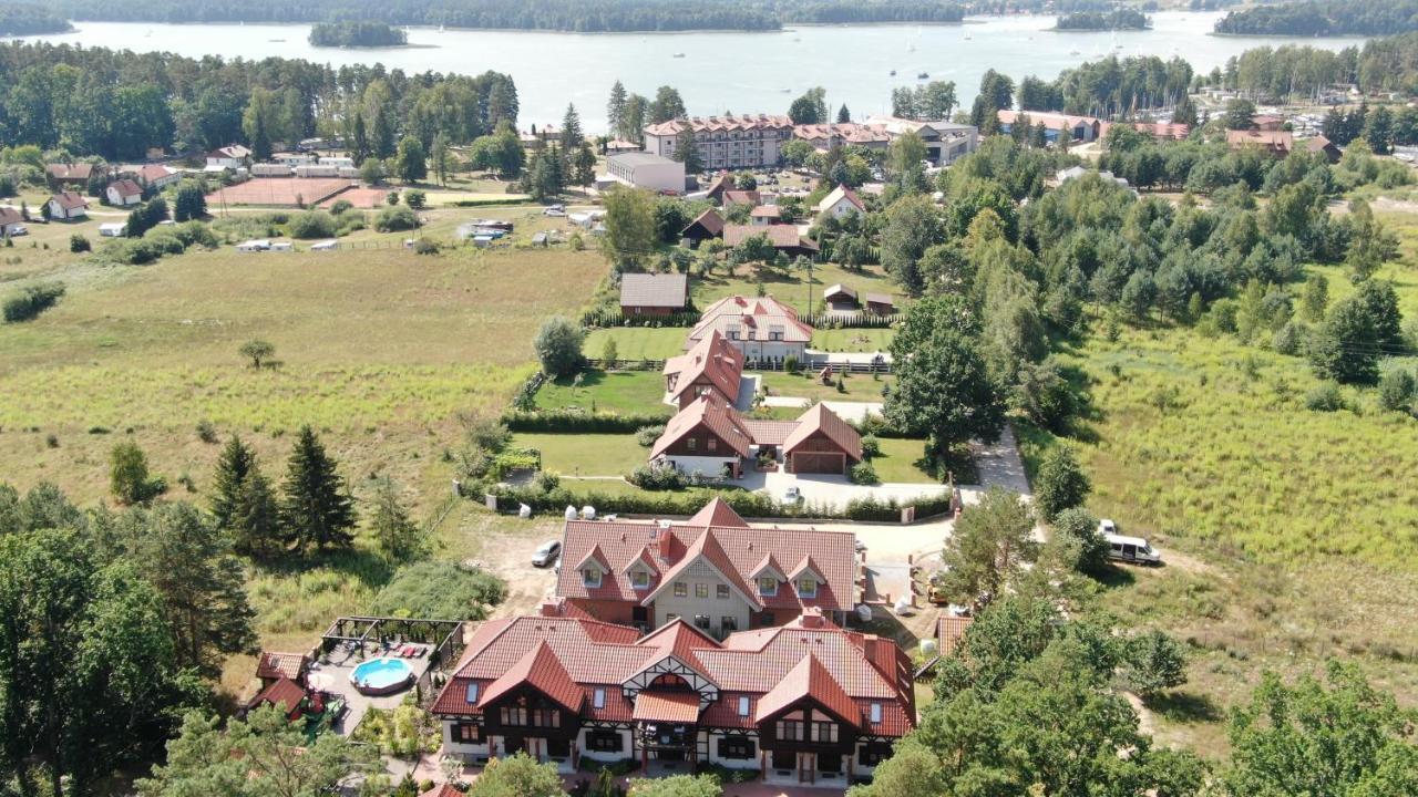 Dwor U Papuga Appartement Ruciane-Nida Buitenkant foto
