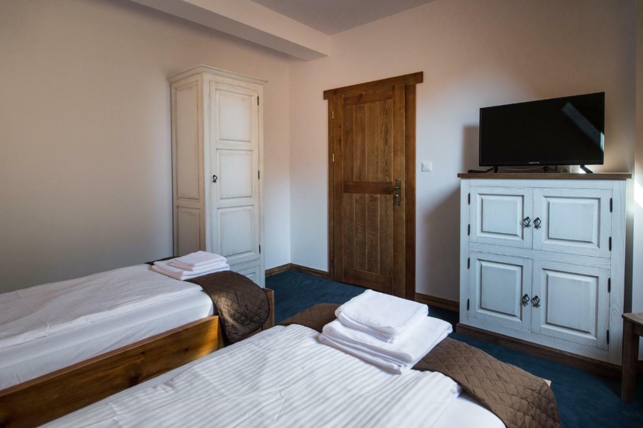 Dwor U Papuga Appartement Ruciane-Nida Buitenkant foto