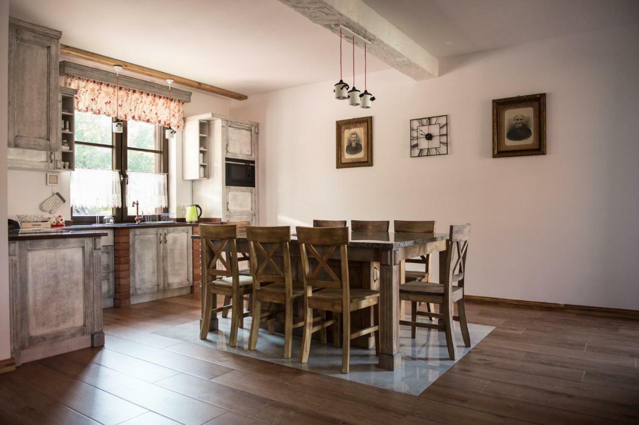 Dwor U Papuga Appartement Ruciane-Nida Buitenkant foto