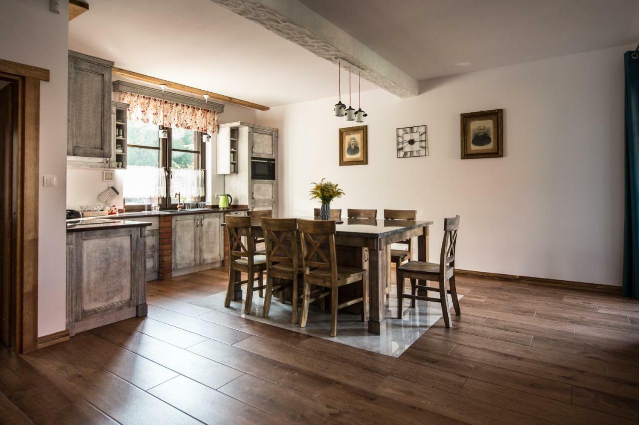 Dwor U Papuga Appartement Ruciane-Nida Buitenkant foto