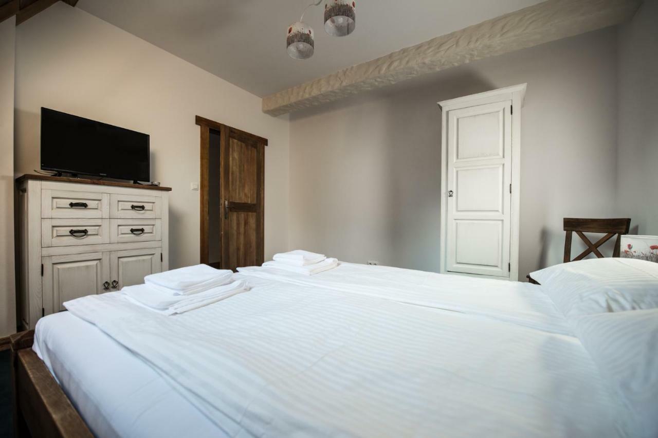 Dwor U Papuga Appartement Ruciane-Nida Buitenkant foto