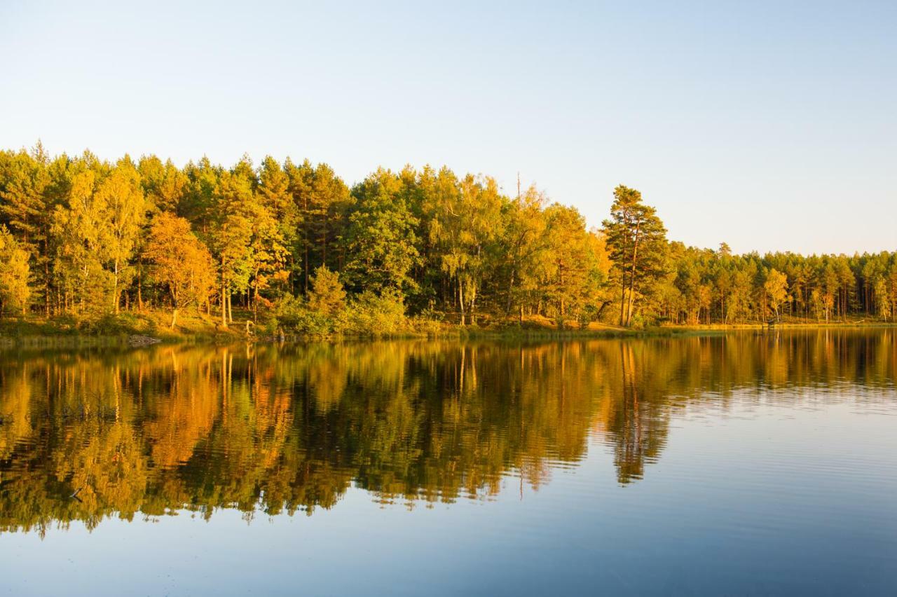 Dwor U Papuga Appartement Ruciane-Nida Buitenkant foto